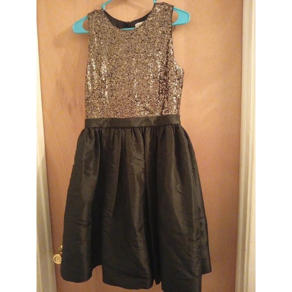 Ladies size 8 gold sequin & black Calvin Klein sleeveless dress